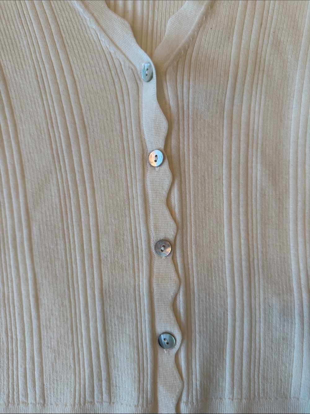 Kilte (Luxury) Scallop-Edge Ribbed Button Cardigan - Women - Picture 6 of 11